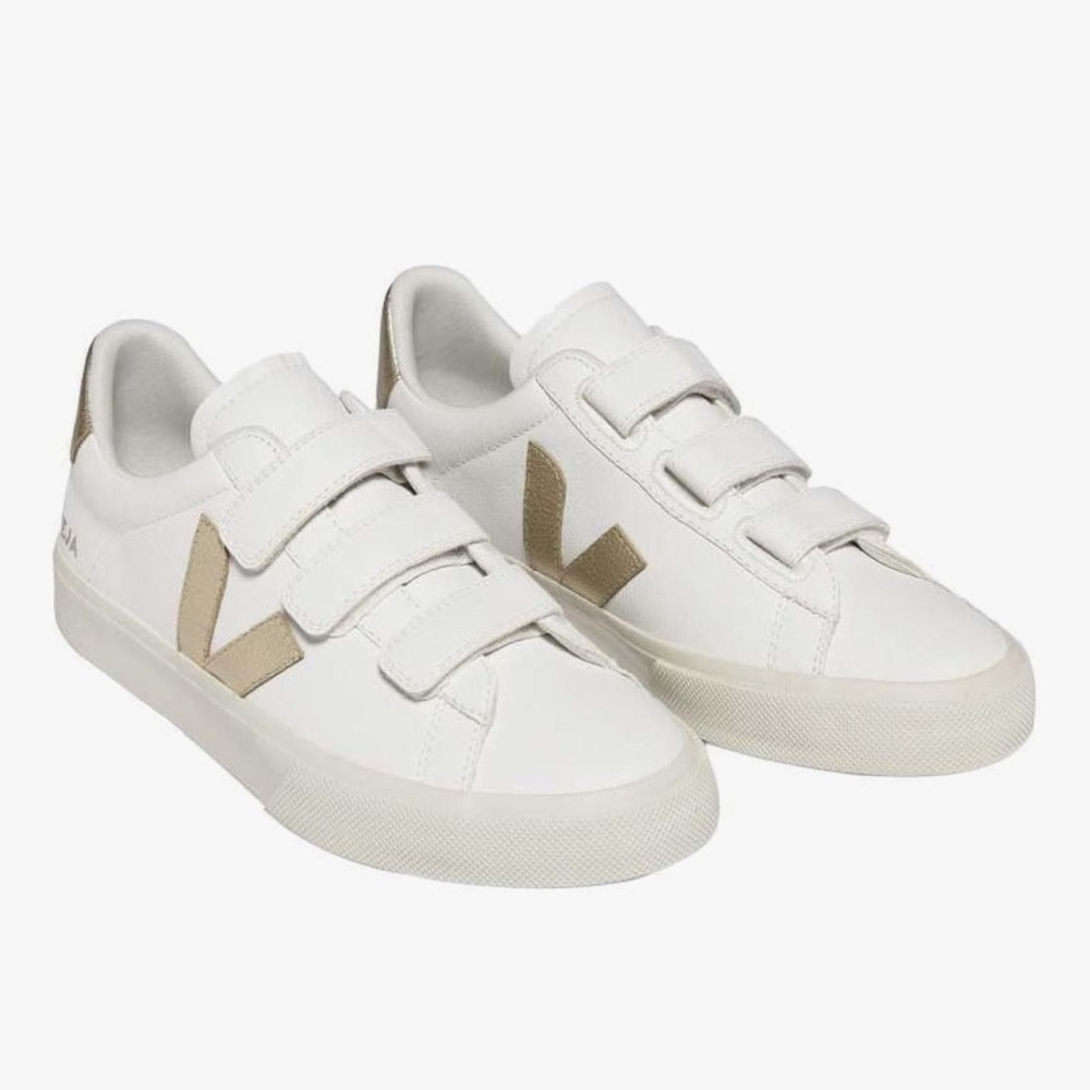 VGUC Veja White and Gold Leather Sneakers (10)